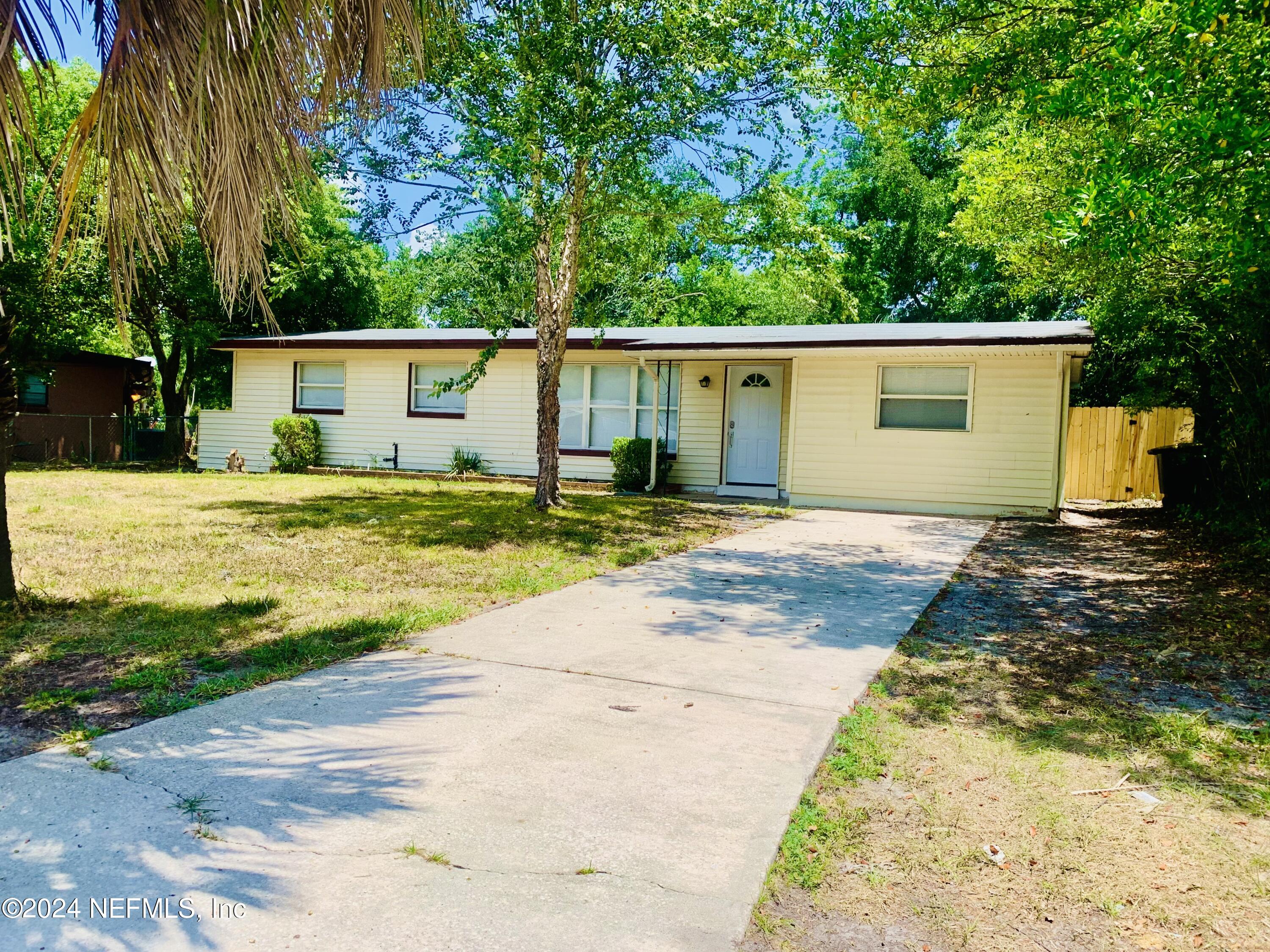 a backyard of a house