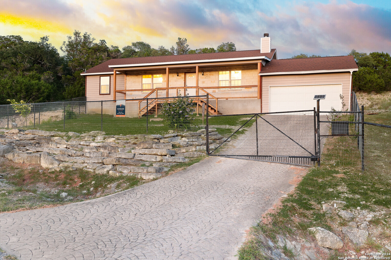 a view of a house with a outdoor space