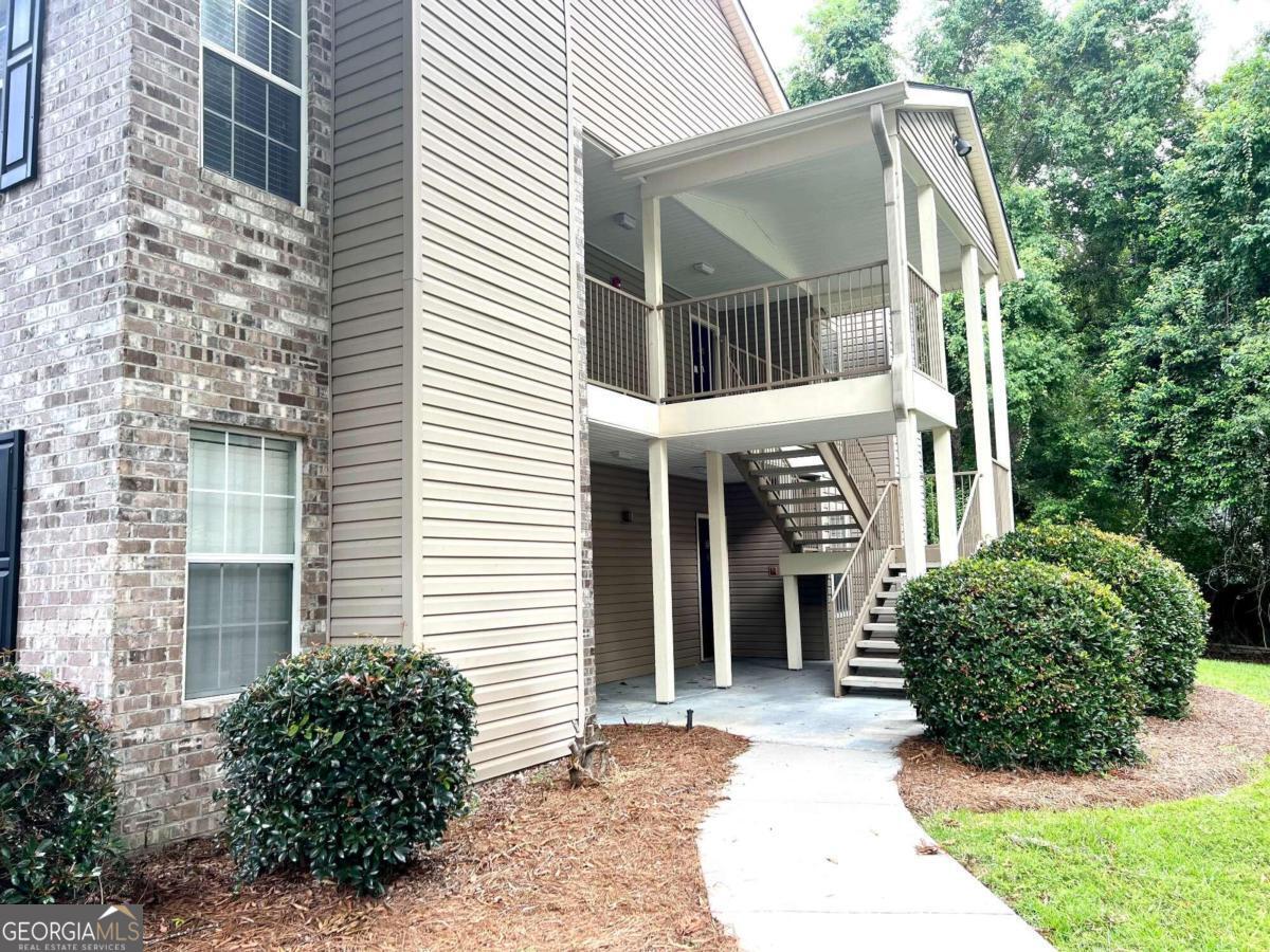 a view of a entryway front of house