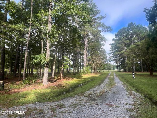 $300,000 | 1201 East Davis Road | White Oak Township - Onslow County