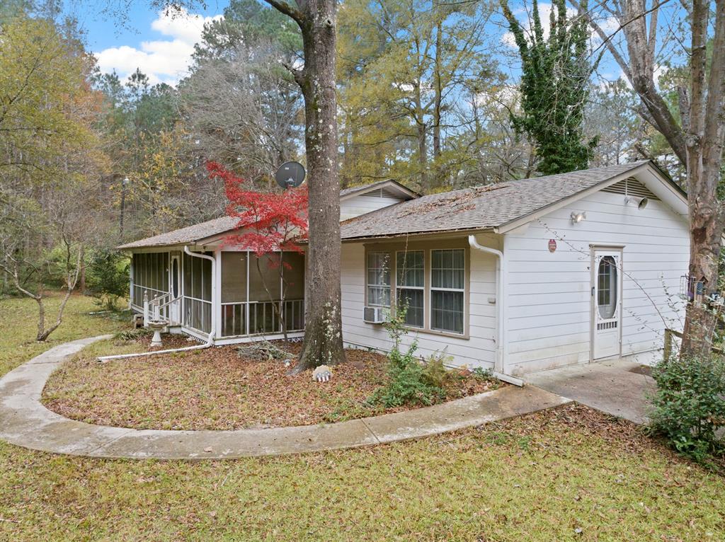 front view of house with a yard