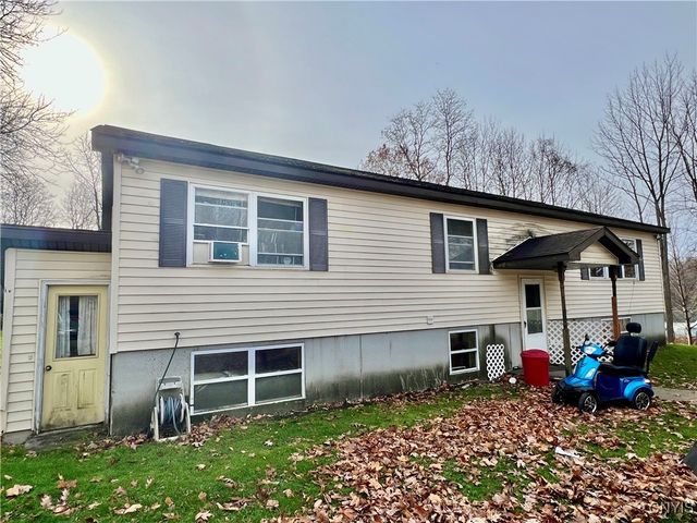 $199,000 | 194 Gardenier Road, Unit 98 | Oswego Town