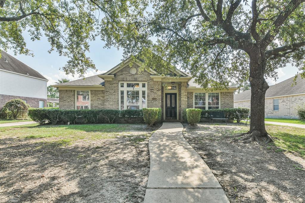 Welcome to 7143 Hot Creek Trace, Humble, TX 77346.  2280 SqFt 3/2/2 All-Brick 1-Story