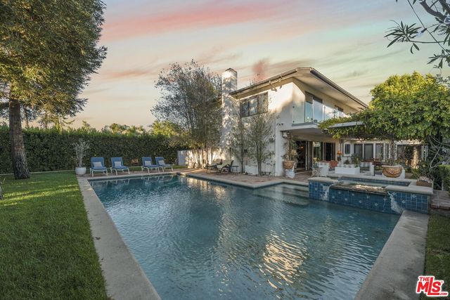 $3,345,000 | 8414 Edwin Drive | Sunset Strip-Hollywood Hills West