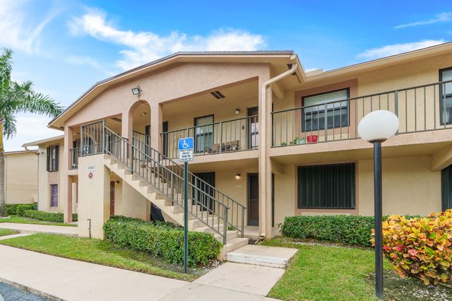 $2,300 | 9480 Boca Cove Circle, Unit 403 | Sandalfoot Cove