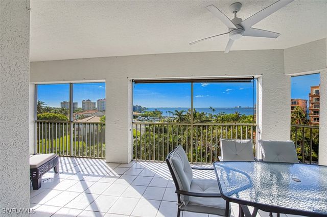 $685,000 | 14817 Laguna Drive, Unit 403 | Iona