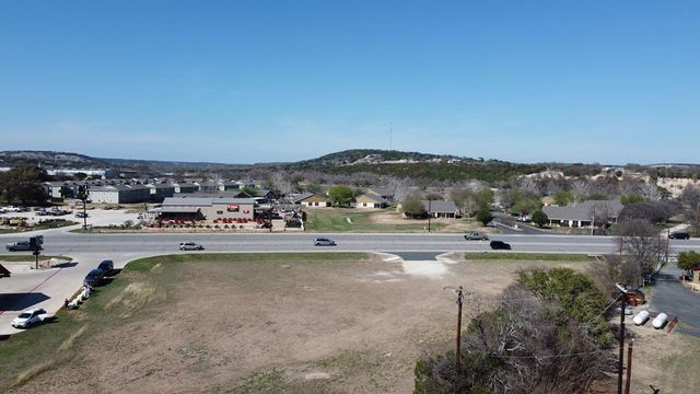 $1,050,000 | 2325 Junction Highway | Kerrville