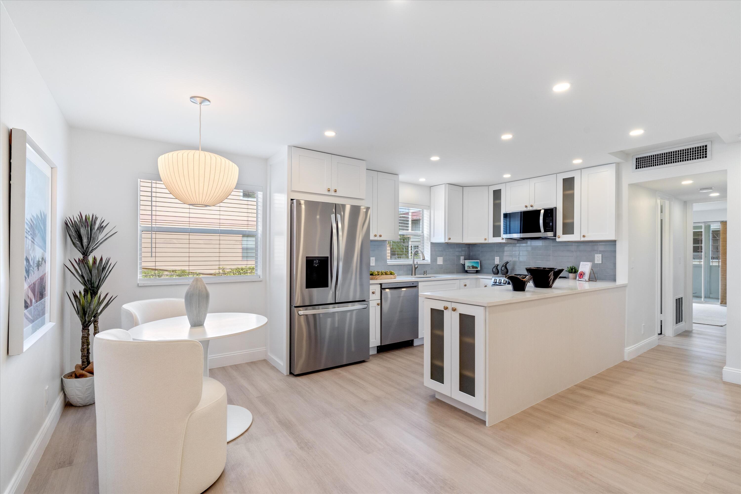 Kitchen/Dining Area