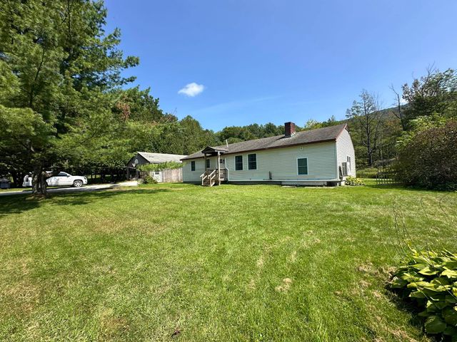 $260,000 | 725 Town Line Road | Mendon