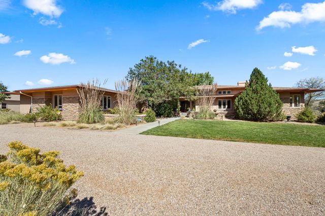 $1,295,000 | 336 Serpents Trail Drive | Monument Valley