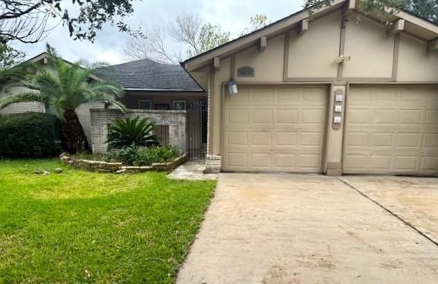 $2,000 | 16518 La Avenida Drive | Clear Lake