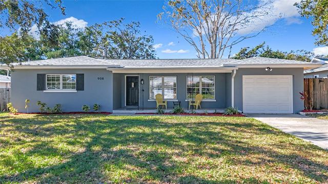 $475,000 | 908 Normandy Road | Clearwater