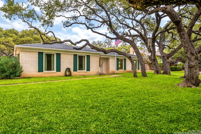 $450,000 | 15111 Encino Verde Street | Shady Oaks