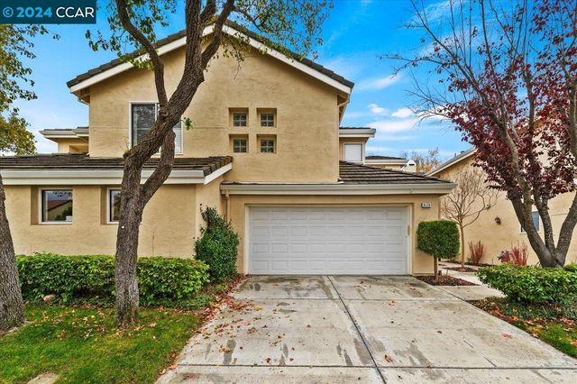 $1,050,000 | 6178 Lakeview Circle | Canyon Lakes