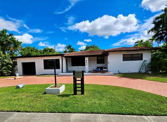 $922,000 | 901 Apache Street | Miami Springs