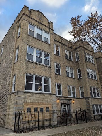 $1,950 | 3247 West Cullom Avenue, Unit 2 | Irving Park