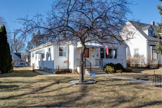 $245,000 | 2117 South 105th Street | Lincoln Manor