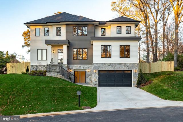 $3,190,000 | 7718 Falstaff Court | McLean Hamlet