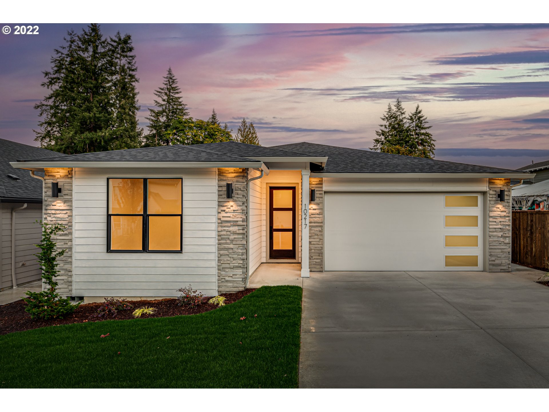 a view front of house with entertaining space