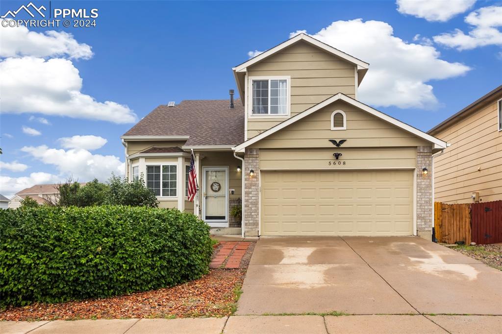 View of front of house featuring a garage