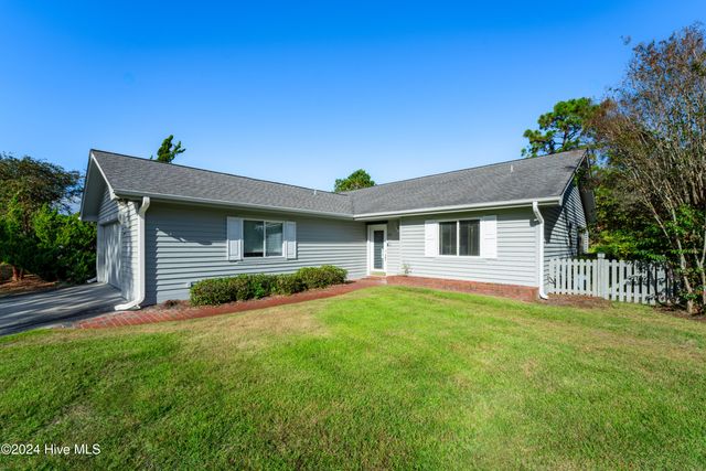 $449,900 | 211 Birdie Lane | Inland Greens