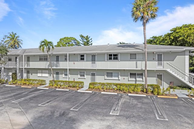 $179,000 | 2600 Southwest 22nd Avenue, Unit 904 | Delray Beach