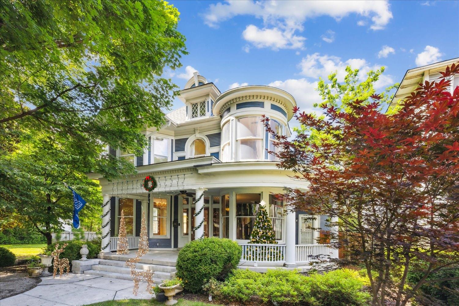 View of front of house with a porch