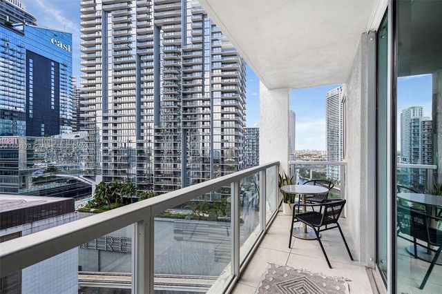 $625,000 | 55 Southeast 6th Street, Unit 2002 | Brickell