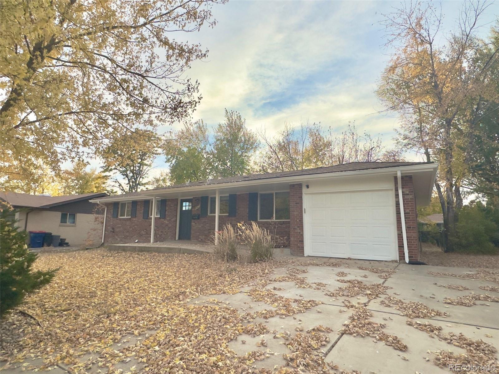 front view of house with a yard