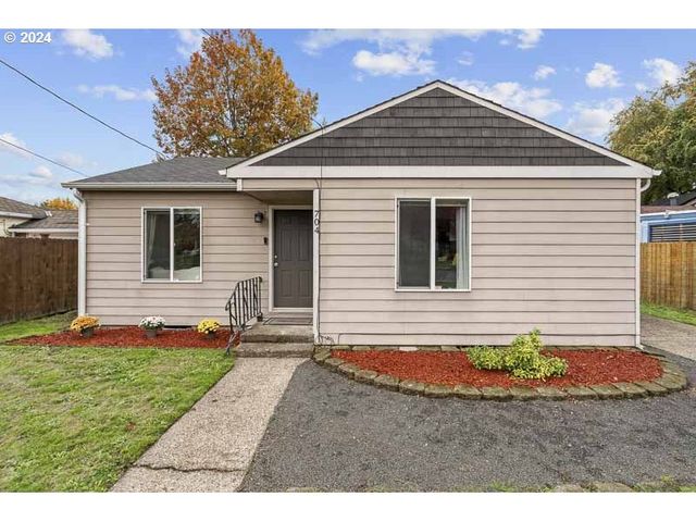 $375,000 | 704 Waverly Drive Southeast | Santiam