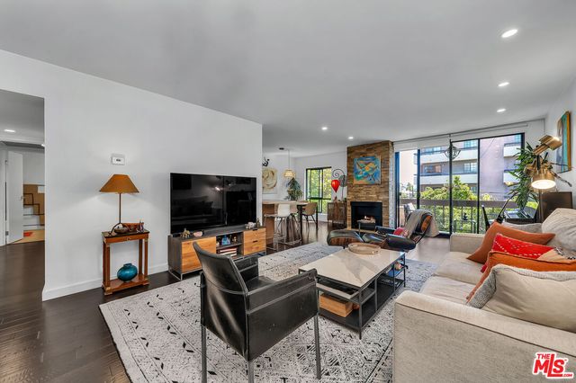 $3,875 | 7300 Franklin Avenue, Unit 548 | Sunset Strip-Hollywood Hills West