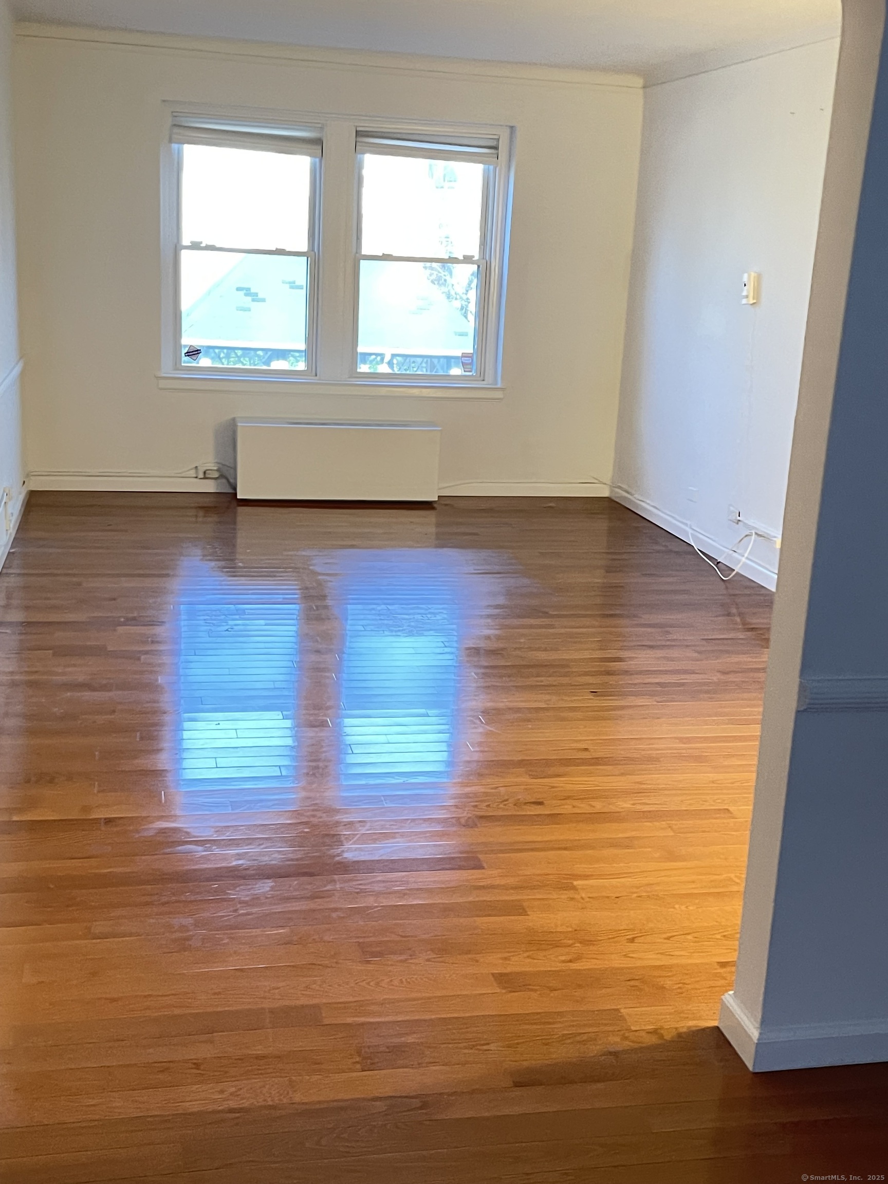 a view of empty room with window