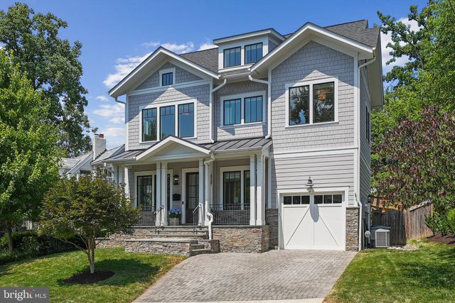 $2,650,000 | 3187 17th Street North | Lyon Village