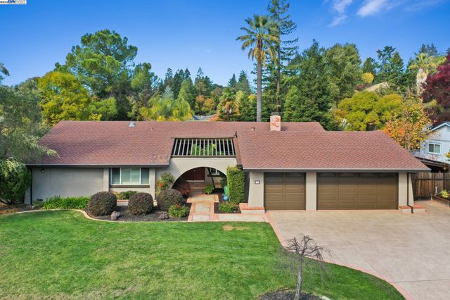 $1,995,000 | 721 El Cerro Boulevard | Danville