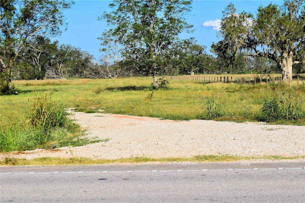 Driveway entrance off  FM 521