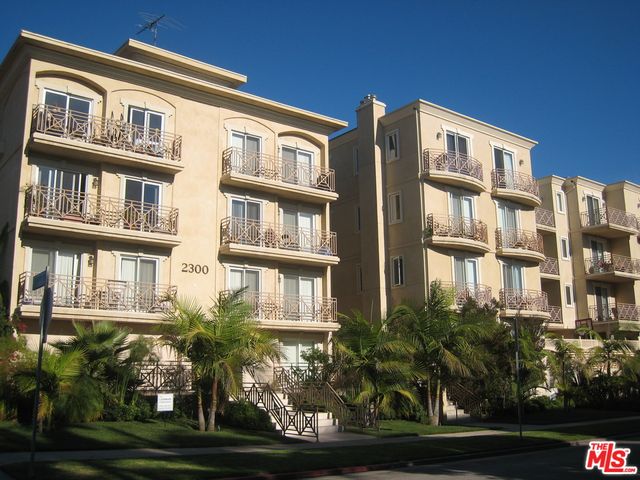 $3,650 | 2300 Fox Hills Drive, Unit 203 | Century City