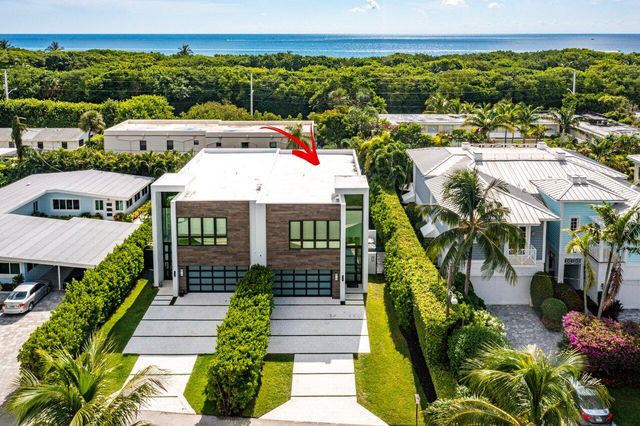 $3,450,000 | 530 Northeast Wavecrest Way, Unit SOUTH | Southeast Boca Raton