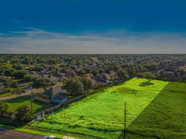 $245,000 | 1 Old Alvin Road | Pearland