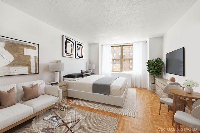 $615,000 | 301 East 79th Street, Unit 7K | Upper East Side