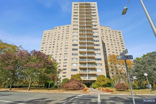 $245,000 | 377 South Harrison Street, Unit 14K | East Orange