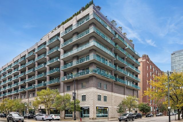 $360,000 | 910 West Madison Street, Unit 704 | Madison Manor