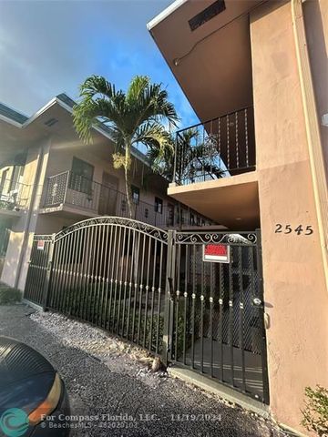 $1,575 | 2545 Taft Street, Unit 205 | North Central Hollywood