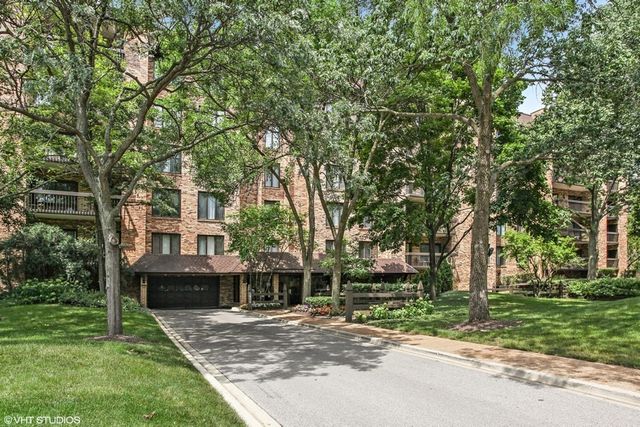 $699,000 | 1800 Mission Hills Road, Unit 316 | Northfield Township - Cook County