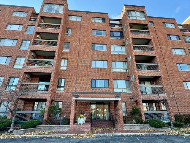 $244,913 | 600 Naples Court, Unit 103 | Northfield Township - Cook County