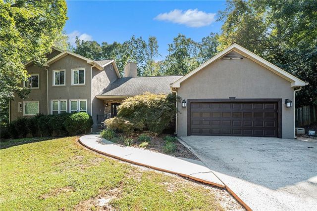 $650,000 | 1960 Calvin Drive