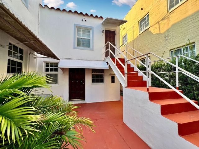 $1,500 | 227 Phoenetia Avenue, Unit 4 | Central Gables