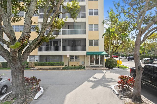 $180,000 | 50 Southwest 3rd Avenue, Unit 509 | Southeast Boca Raton