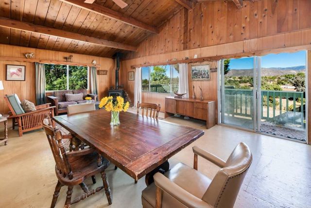 $1,400,000 | 19010 Paradise Mountain Road