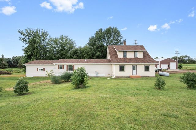 $465,000 | 2563 122nd Street | Helen Township - McLeod County