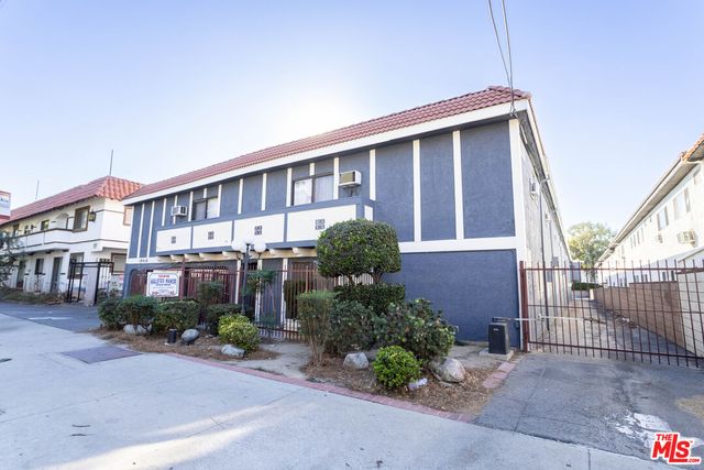 $5,100,000 | 18416 Halsted Street | Northridge